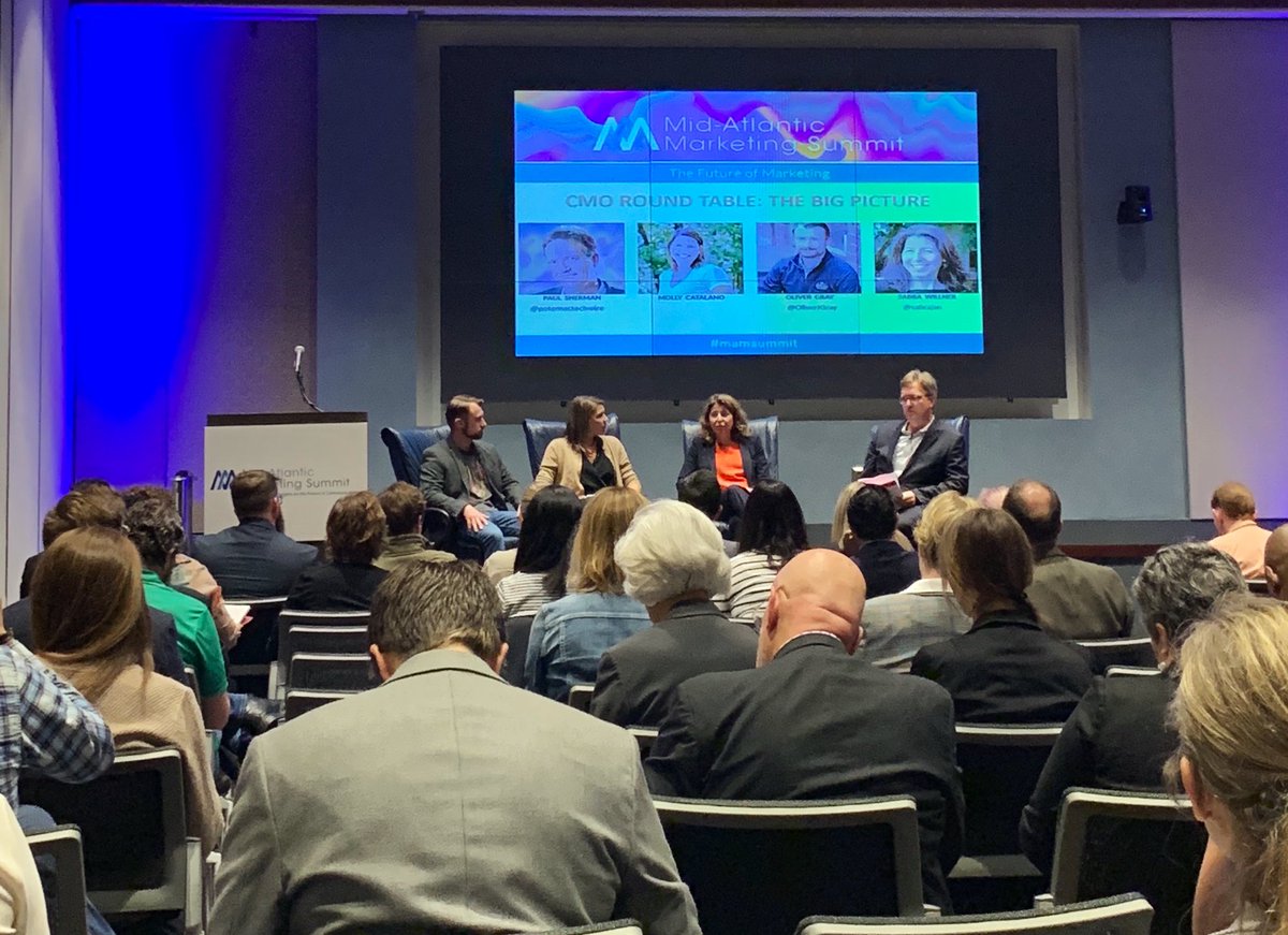 MelodyBelotte's tweet photo. Kicking off my Friday at #MAMSummit w/ a #CMORoundtable that says #InfluencerMarketing might be the biggest distraction of 2019/20: “Don’t rely on it exclusively. Let it complement what you’re already doing.” Fellow marketers: Agree👍 or Disagree👎? https://t.co/TcipBSWQzg