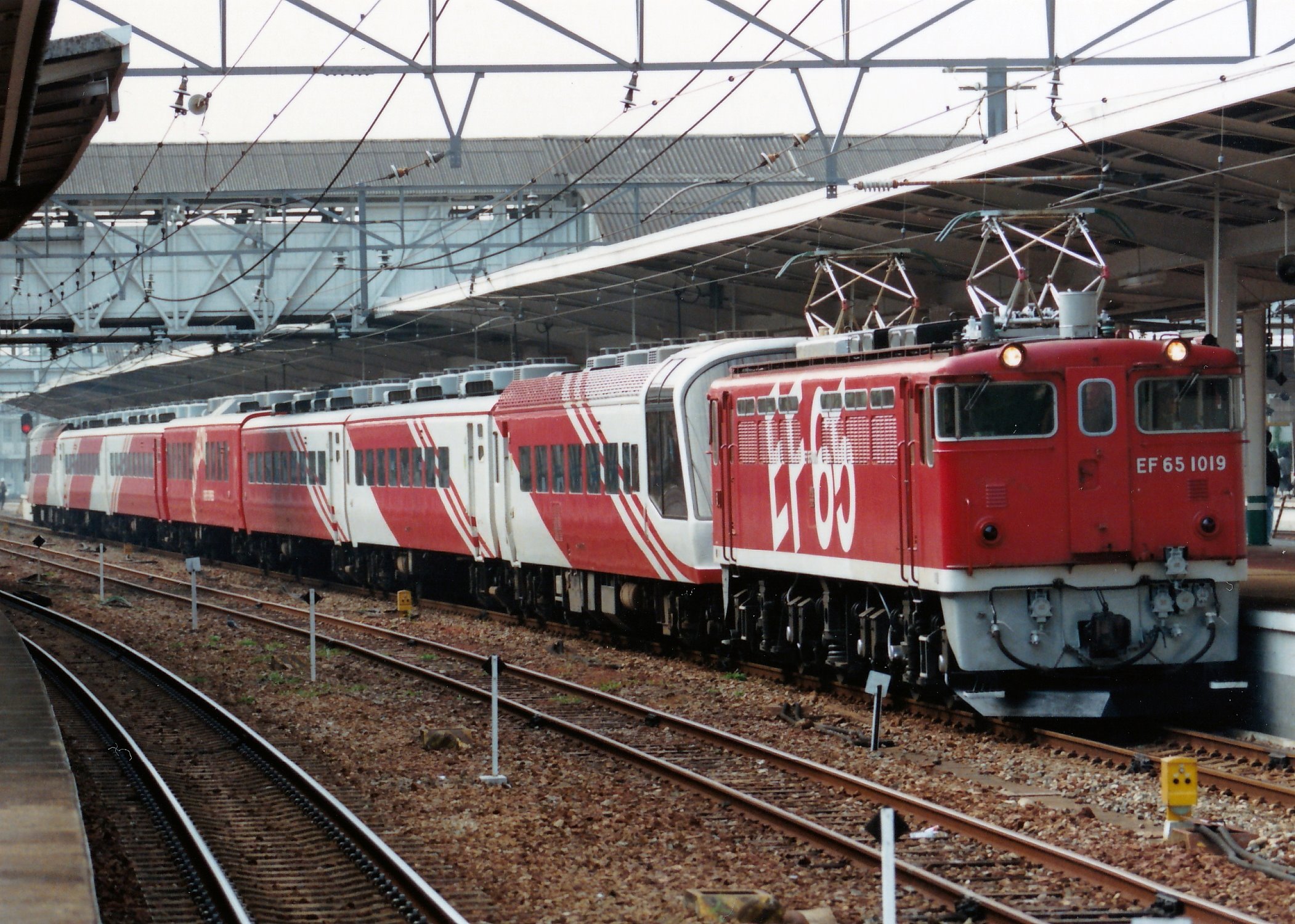 JR東日本スーパーエクスプレス　レインボー JR東日本 14系客車 スーパーエクスプレスレインボー - 鉄道
