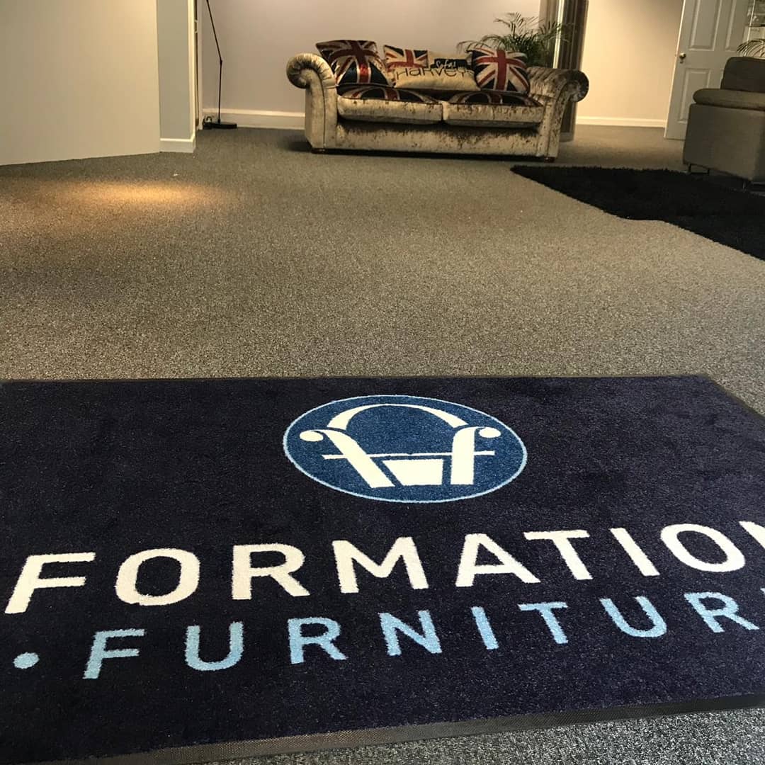 EliteSigns's tweet image. #FormationFurniture's new #interiorsign adorning the #reception area wall. This matches the #exteriorsign with the @rolanddguk #printed #Metamark #colourmatched #vinyl and matching #logomat 

@NewRealmWorld @printmaxuk @metamarkuk