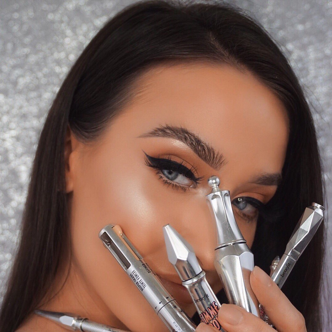 MakeupEmalii's tweet photo. #benefitbrowsearch #benefitbrows #featheredbrows https://t.co/EKQBTNl5KR
