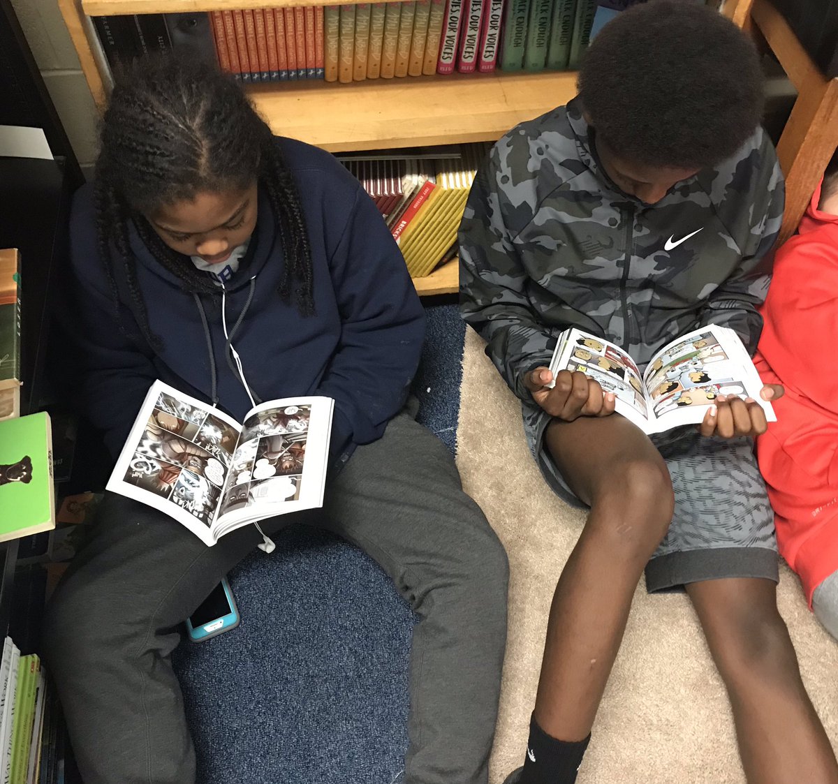 Margaret_f50's tweet photo. Amulet and The New Kid. Because #allreadingcounts #westisbest https://t.co/BFQCC3CqOU