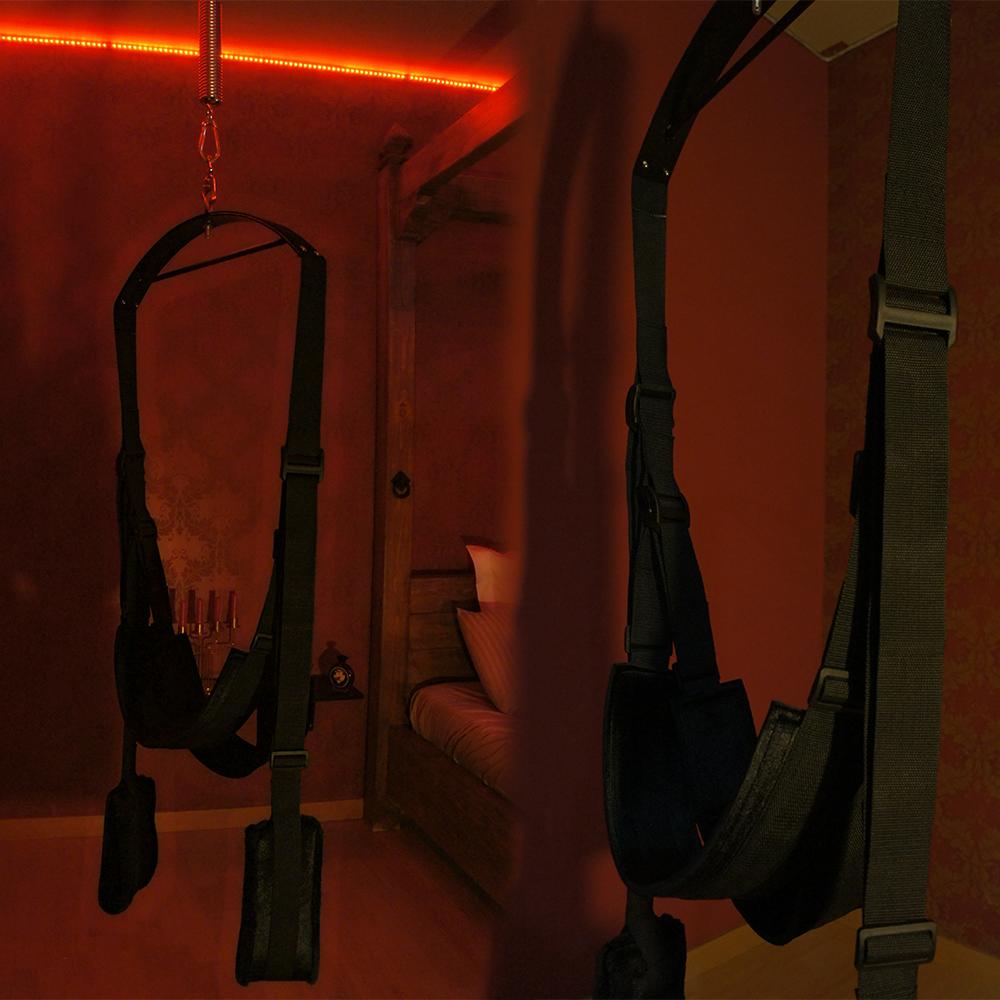 ladspain's tweet photo. Amantes de las alturas, esta es vuestra habitación. En #LAD disponemos de varias zonas para realizar todo tipo de suspensiones para elevar tus noches a otro nivel. Pregúntanos sin compromiso.  

#LuxuryDolls https://t.co/ipA6zBg18Q