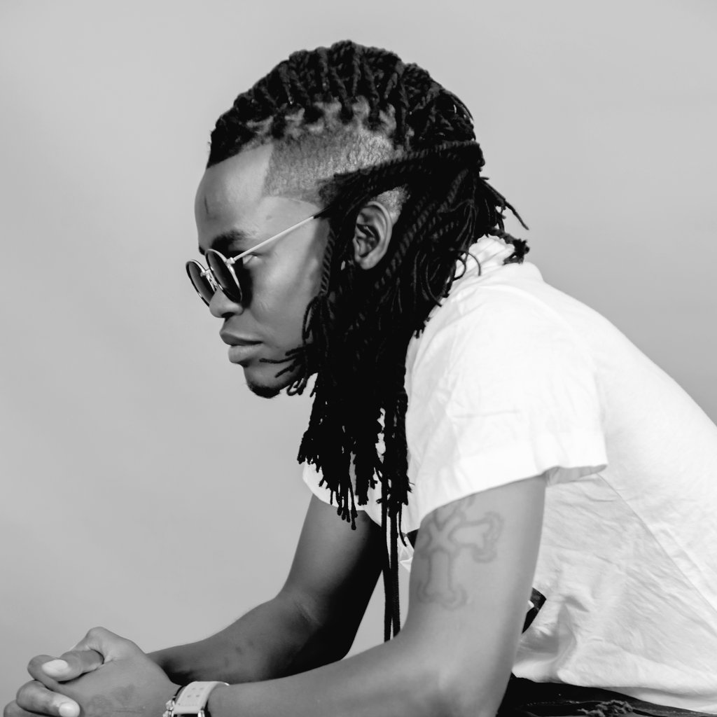 KingMex_'s tweet photo. Music is my life.... https://t.co/vIC5FP35ef