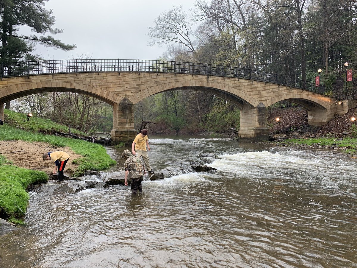 katiestew232's tweet photo. ECO Club’s trout release in Wolf Creek along with fly fishing, water testing, and discovering macroinvertebrates @GCASDELEM https://t.co/OWBv9RRLOX