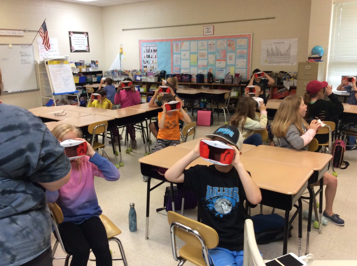 Mrs. Fritts fourth grade students using VR to stroll around Philadelphia finding famous landmarks.  #YourFutureOurFocus 
<a href="/dcsnc/">@DCSNC</a> <a href="/emilylipe66/">Emily Lipe, Ed.D.</a> <a href="/DeanaColey/">Deana Coley</a> <a href="/suettobin/">Sue Tobin</a> <a href="/DrHedgeAP/">Dr. Dara Hedgecock</a> <a href="/WillardApril/">April Willard</a> <a href="/queenoftheL/">Joanie Williams</a>