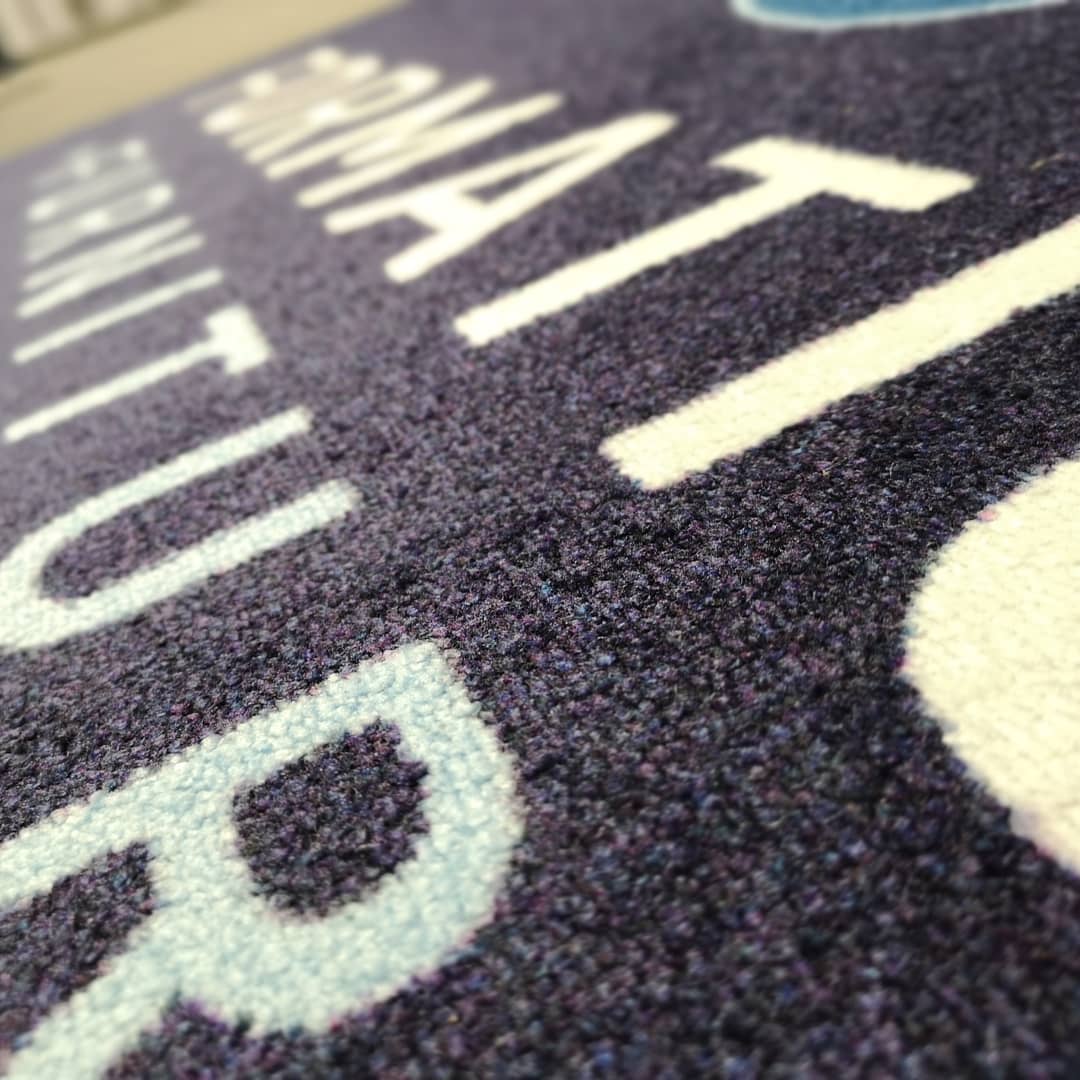 EliteSigns's tweet image. #FormationFurniture's new #interiorsign adorning the #reception area wall. This matches the #exteriorsign with the @rolanddguk #printed #Metamark #colourmatched #vinyl and matching #logomat 

@NewRealmWorld @printmaxuk @metamarkuk