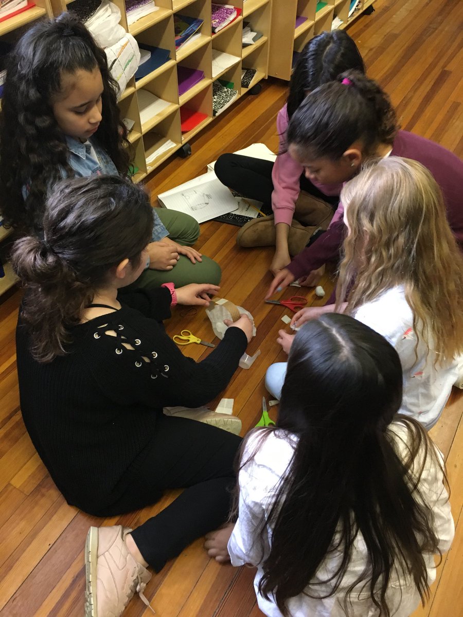 McginleyIsabel's tweet image. Creating homes for penguin Steve and his family back in Science class after seeing the Penguin documentary on the Grade 3 Field trip! #WeeCreate! ⁦@WeehawkenTSD⁩