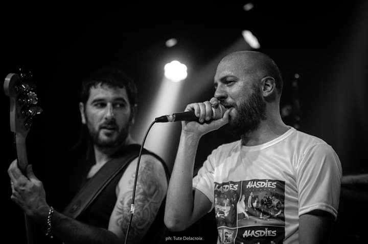 🔥Mañana hay acústico en #ukelelebardearte 🔥
21hs. Entrada libre y gratuita 👏
 Los esperamos 💪

📸 Tute Delacroix