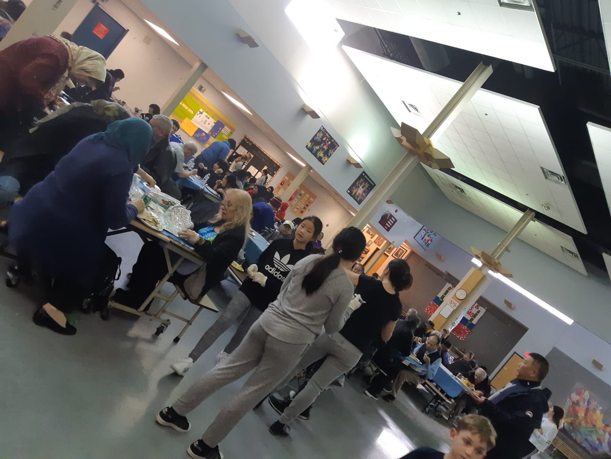 flemingdonpm's tweet photo. Our monthly Food and Friendship event took place yesterday at Valley Park Middle School. We had over 150 people in attendance. We are inviting you to join us for May's Food and Friendship. #FPM #FoodAndFriendship #2ndHarvestTO #FoodRescue #EGBrickWorks #COBSBread #EpiBread https://t.co/e0O735cSdF