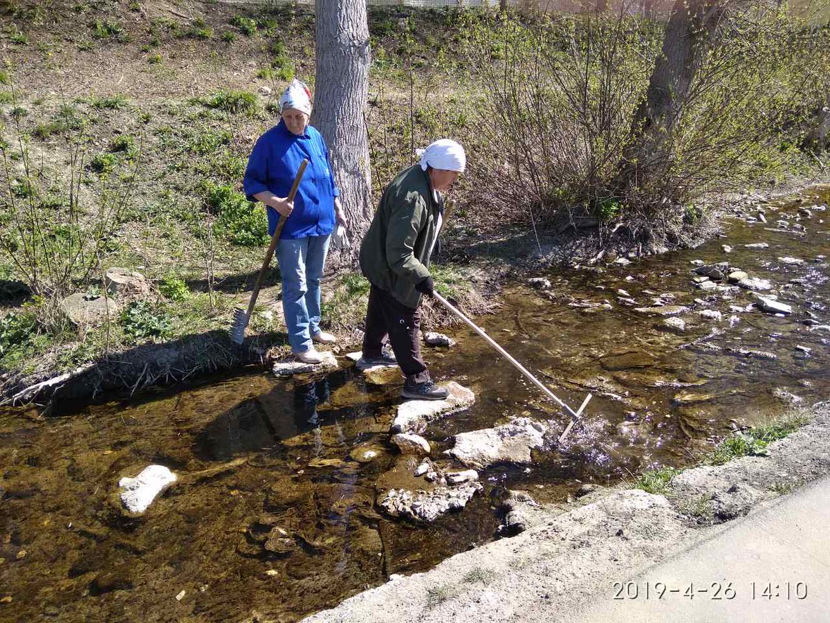 Сегодня сделали большое дело убрали территорию ручья "Морквашинский"! Спасибо дружным коллективам <a href="/askgrad2/">ООО "АСК "ГРАДЪ"</a> и <a href="/romanov_rg/">ООО Санита</a>! Отдельное спасибо неравнодушным жителям и общественному совету!