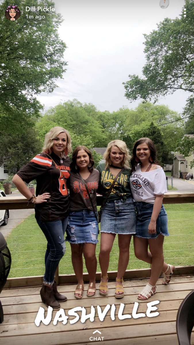 HolmanLeah's tweet photo. Getting shitty in music city🎉 🎶 https://t.co/GNDfcw64EA