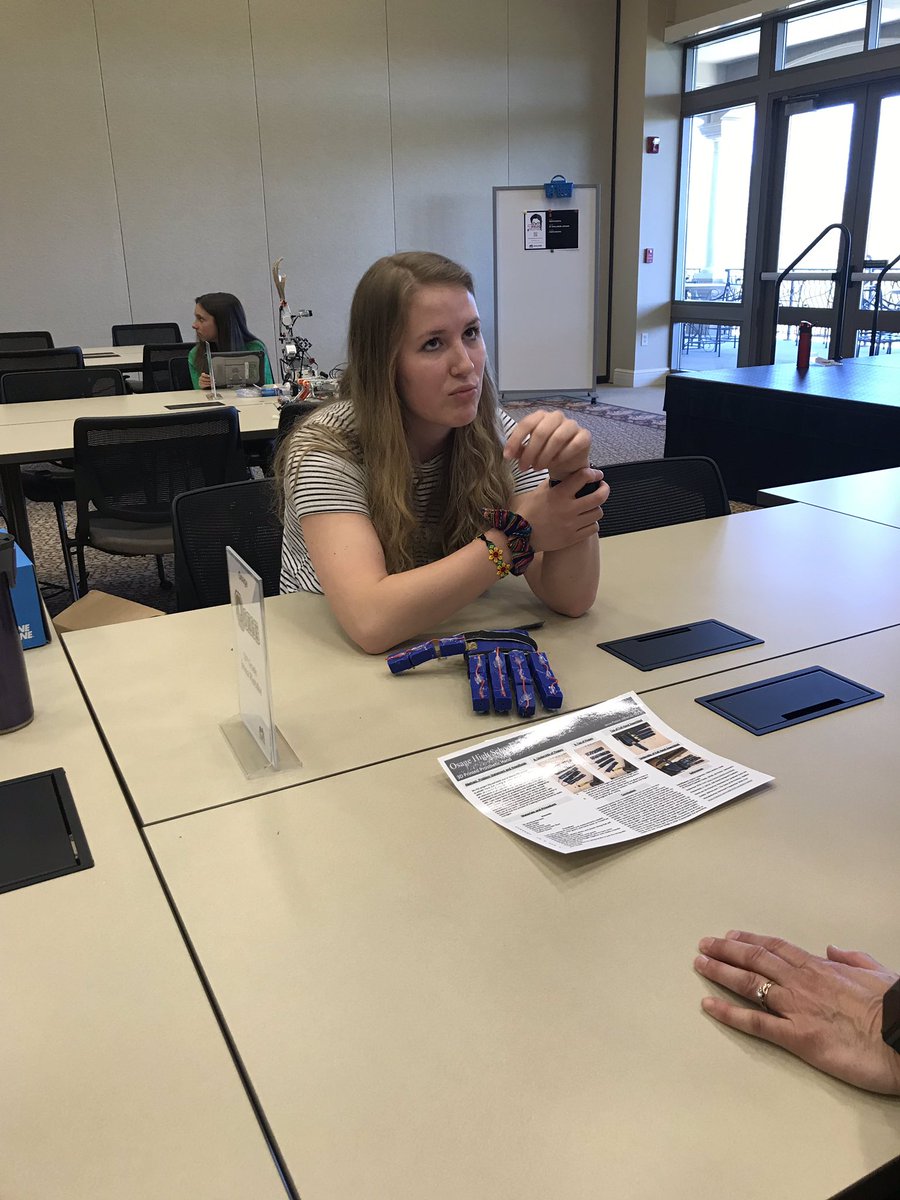 cariteske's tweet photo. Amazing to see the #authentic learning opportunities provided students from @CentralRivers schools!  #craeaStuTech #ArtificialIntelligence #coding #designthinking #brightfuture https://t.co/VaBkbG3xmA