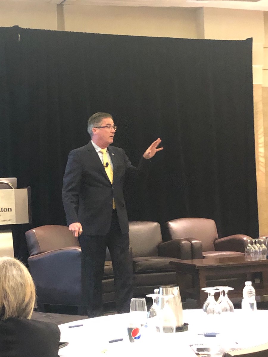 JanetSlav's tweet photo. Peter Hall speaking on the economy at our Leading the Evolution summit. #LeadingtheEvolution  #cca https://t.co/o6tnLbpomT