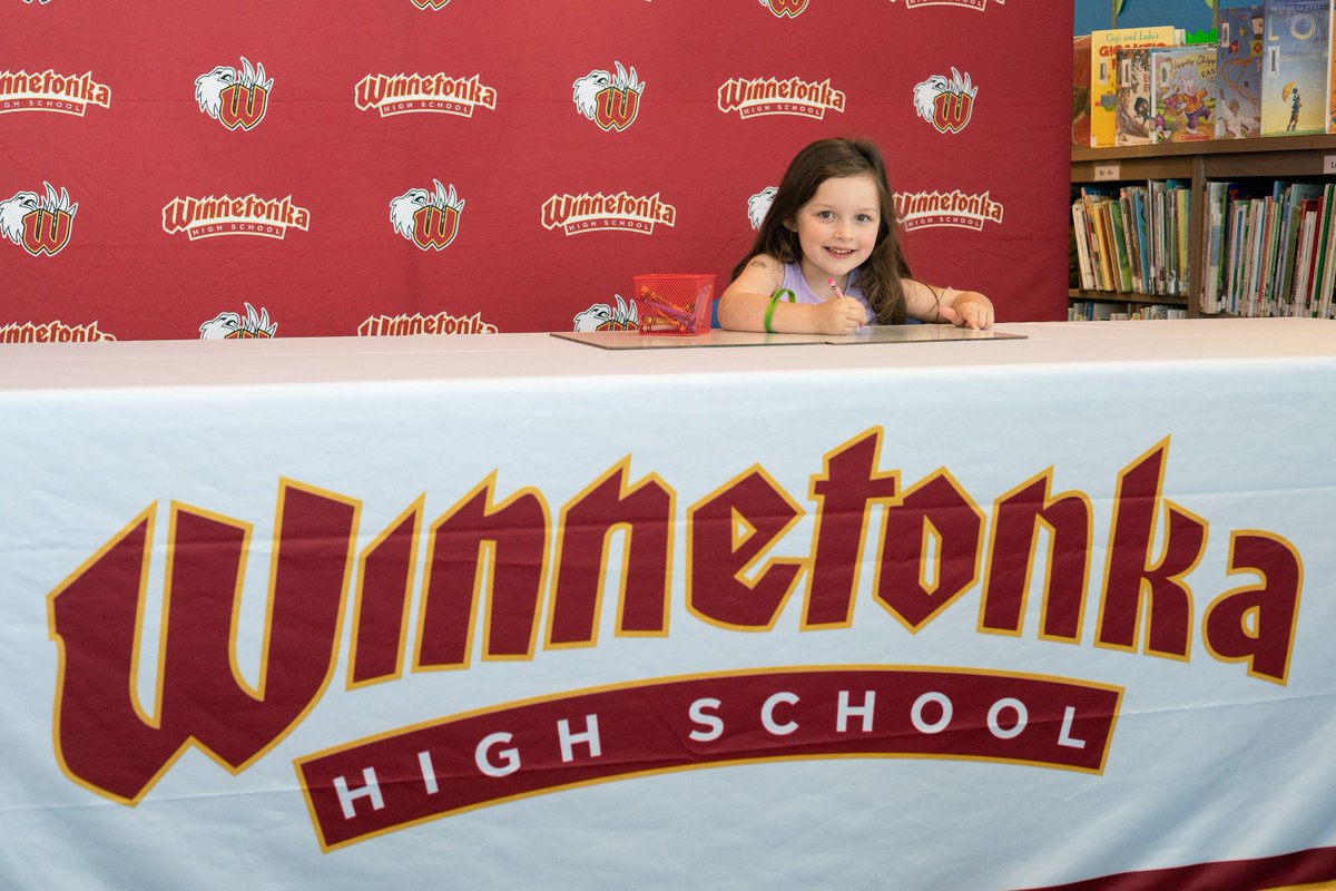 NKCSchools's tweet image. Future Griffins from @MaplewoodElemen committed to #TonkaNation this week! With their families cheering them on, members of the Class of 2032 signed their letters of intent to begin kindergarten in the fall.
