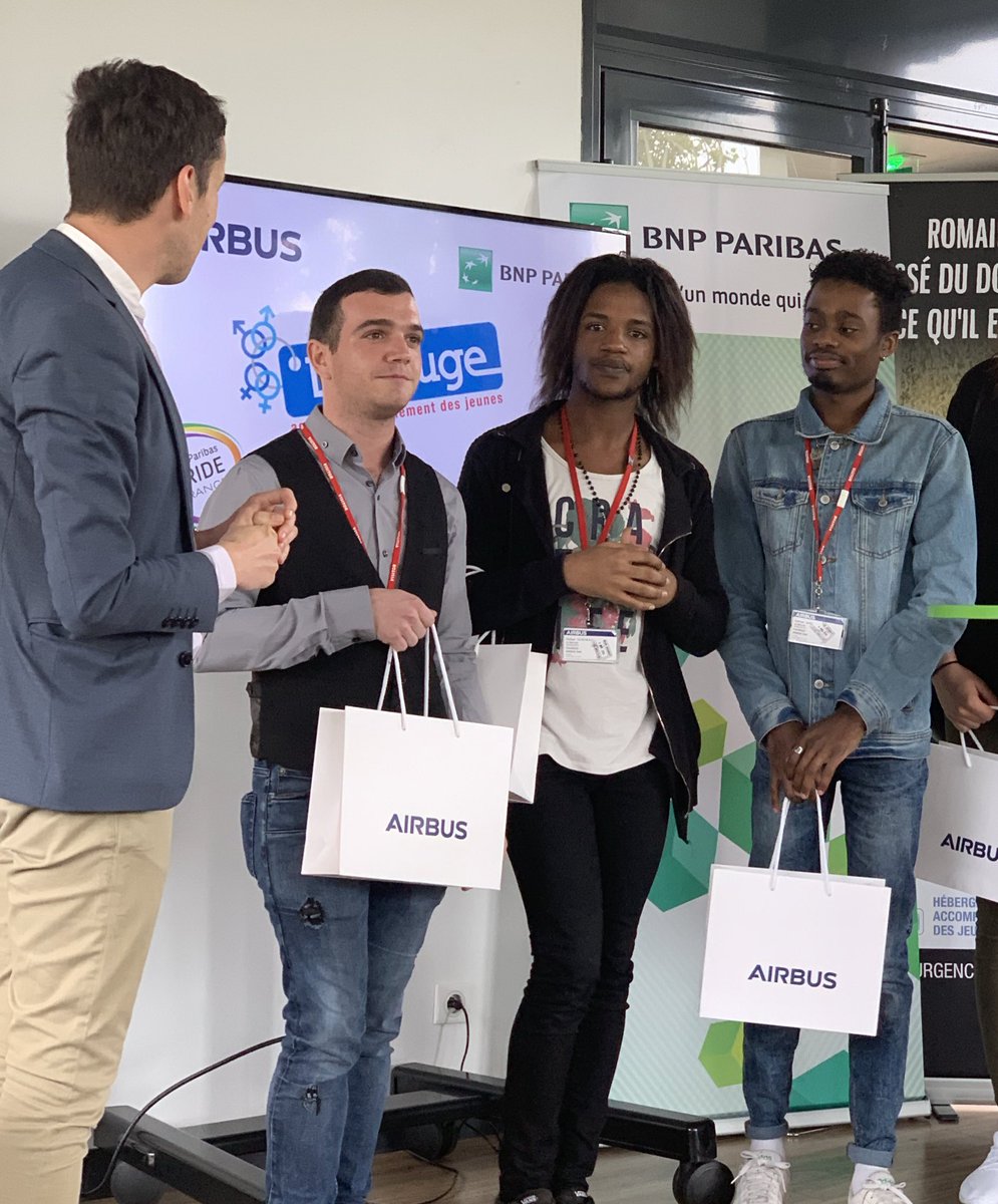 MontgaillardPM's tweet photo. @Airbus, @BNPParibas &amp; @lerefuge se mobilisent autour d’une même cause, la reconnaissance de la diversité et la lutte contre l’homophobie. @le_refuge31 pourra ainsi financer des ateliers destinés à aider les jeunes accompagnés à retrouver la confiance et l'estime d’eux-mêmes🏳️‍🌈🤝. https://t.co/Z7H8m6PtFY