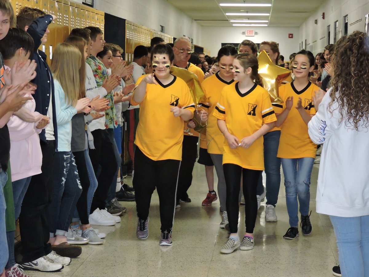 hmscommandos's tweet photo. Sumner County Special Olympics events are being held today at Station Camp High School. HMS Commandos lined the halls for a send-off parade to encourage &amp; cheer on participants, teachers, &amp;  peer buddies from our CDC class. More photos coming soon! GO COMMANDOS! https://t.co/tgJj4f4WYC