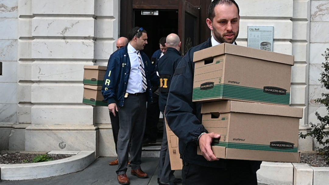 Raid of Baltimore City Hall 'unprecedented,' historians say, despite history of political corruption bit.ly/2GLo8Dm