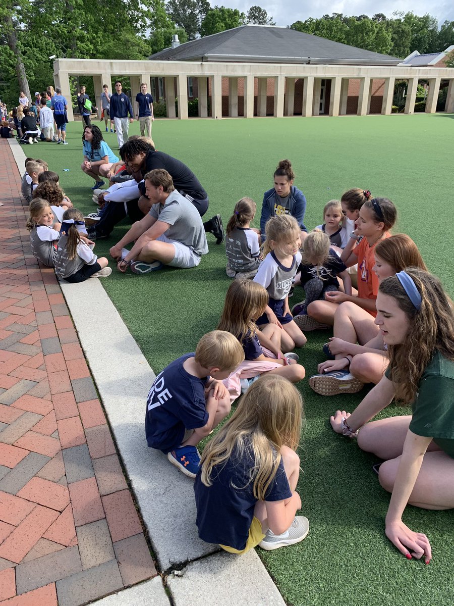 #mvlittles We are ready to walk with the seniors to go to the mustang rally!