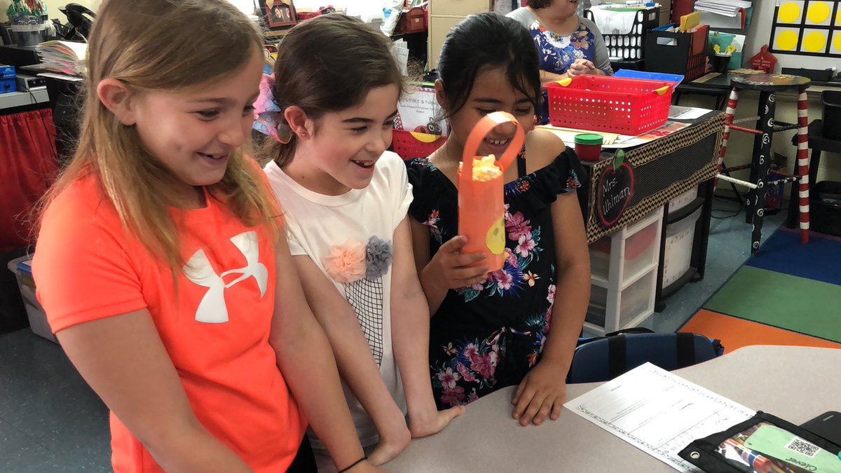 hpelem's tweet photo. These 2nd graders @hpelem are planning, designing, and building the perfect containers for their popcorn. 🍿 They then used Flipgrid to explain the engineering process. #hpstem #TakeChances @MSCSTrojans https://t.co/9Mp9b3LhiX
