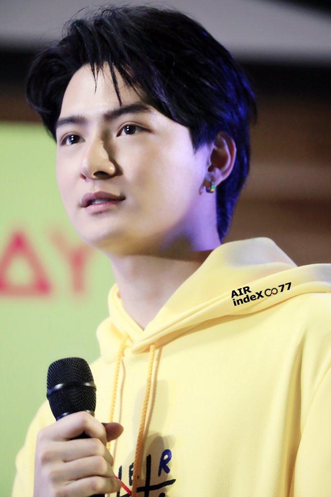 AIRindeX8's tweet photo. 190426 LetItFreezeLetItSweet
@kristtps 太好看了🤩🤩🤩
#KristPerawat 
#LetItFreezeLetItSweet https://t.co/gQ2ChAlOHR