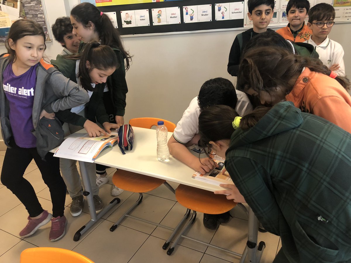 5.Sınıflarımız ile koşan hafıza oyunu oynadık. Hem eğlendik hem de öğrendik.  🇩🇪 🧠 🤔✍️ <a href="/BerfeSayar/">Brf</a> <a href="/UdoKywall/">Udo Kywall</a> #DogadaAlmanca