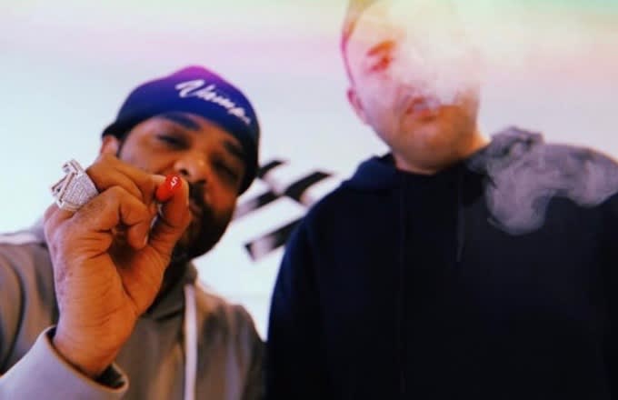 ComplexMusic's tweet image. Exclusive: Celebrity jeweler Alex Todd connects with Jim Jones on premium cannabis company. cmplx.co/9Ep1Bsy