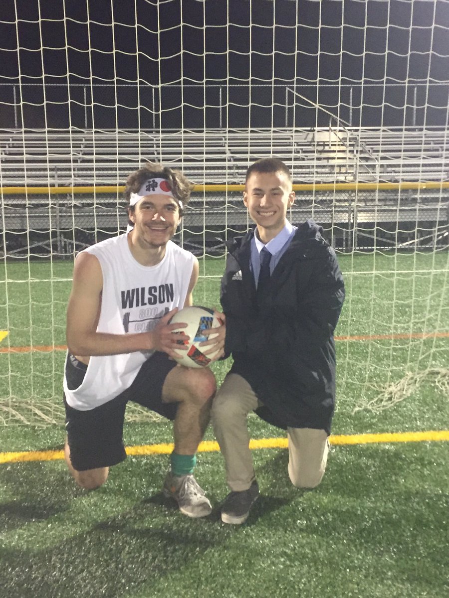 AboveAverageFC's tweet photo. 17-1 Win vs Whale Expectations MOTM: @EvanWitman -5 goals and a beautiful volley https://t.co/sIhU0M7I7l