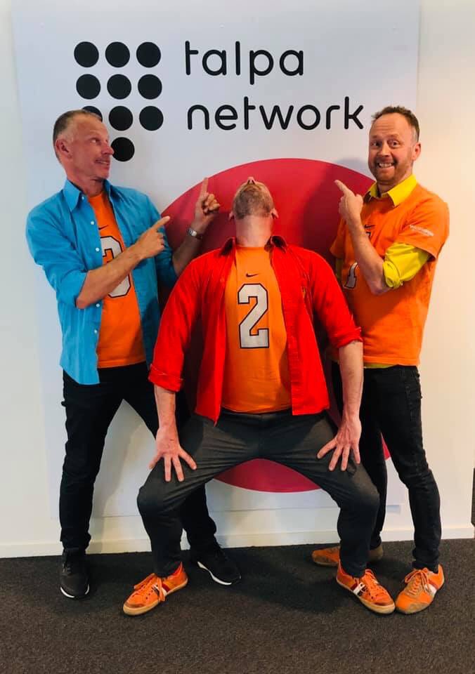 Live bij Radio Veronica, t’is net work. 😊🙃😜
#veronica #veronicainside #onetwotriohussel