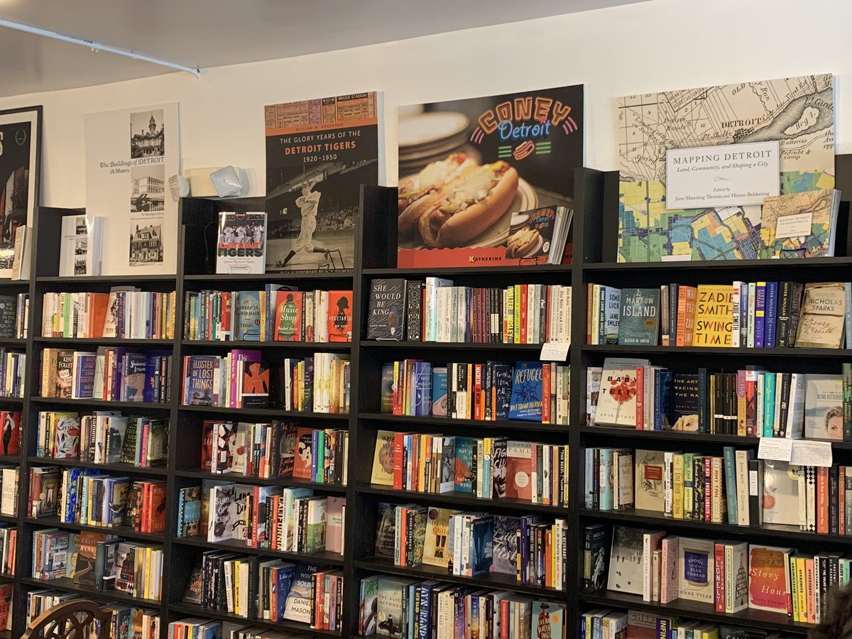 Detroitpworg's tweet photo. Just left Creative Mornings at Pages Bookshop in #Detroit! We updated staff on our Mini-Grants. Pages wants local writers to approach them for readings at their venue! Great space on Grand River & Evergreen https://t.co/VTtBlncHD8