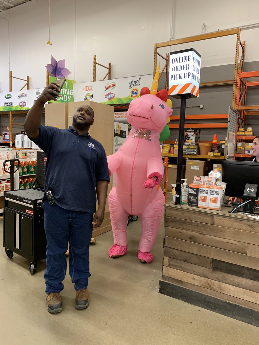 2003Asquad's tweet photo. Happy Friday @HomeDepotEast 
There is Magic in the Air Round Here! @Linville2003 @JohnJayMcconne1 @redwing19y @HDLutz @RICHARDLSEIBER1 @RobD250 https://t.co/rinyeIQp2O