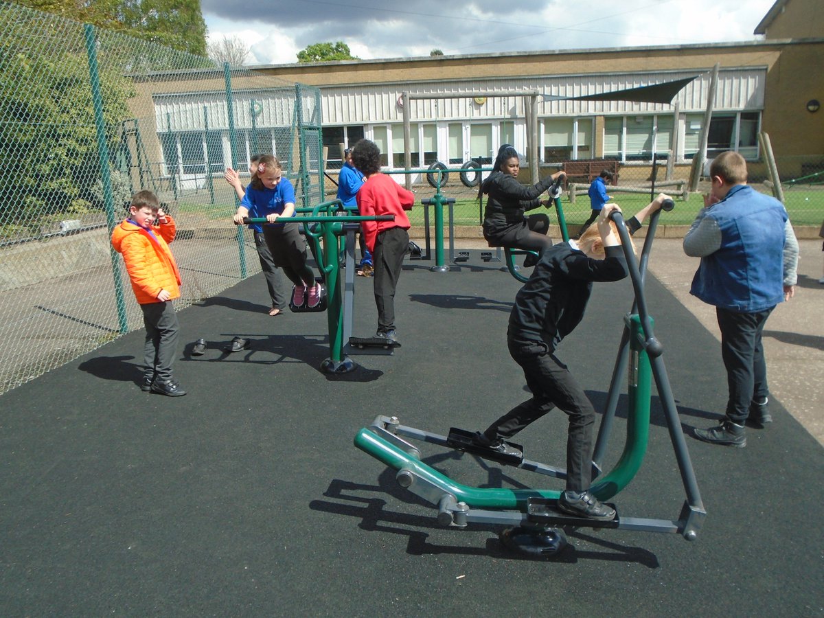 Oak View School tweet media