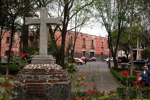 Hermoso barrio de La Conchita, uno de los más antiguos de #CDMX aquí vivió Hernán Cortés #Coyoacán