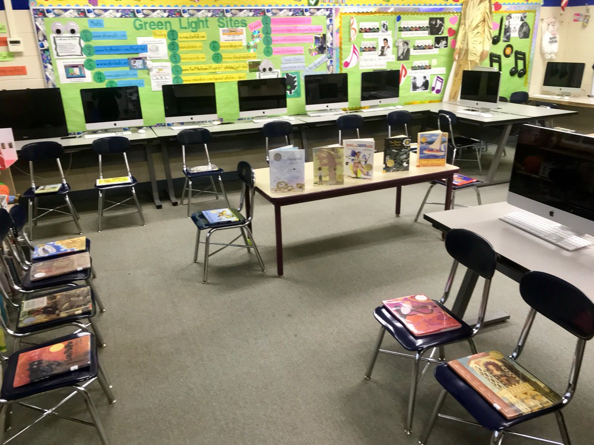 teacher077's tweet photo. #musicalbooks #caldecottawardbooks What a perfect way to spend this gloomy π¨οΈday in the library---Today we are playing πΆπ΅musical caldecottπ books where our 1st graders will be exposed to these amazing works of art @ Elmer E.S. https://t.co/TBJp1PJ98T