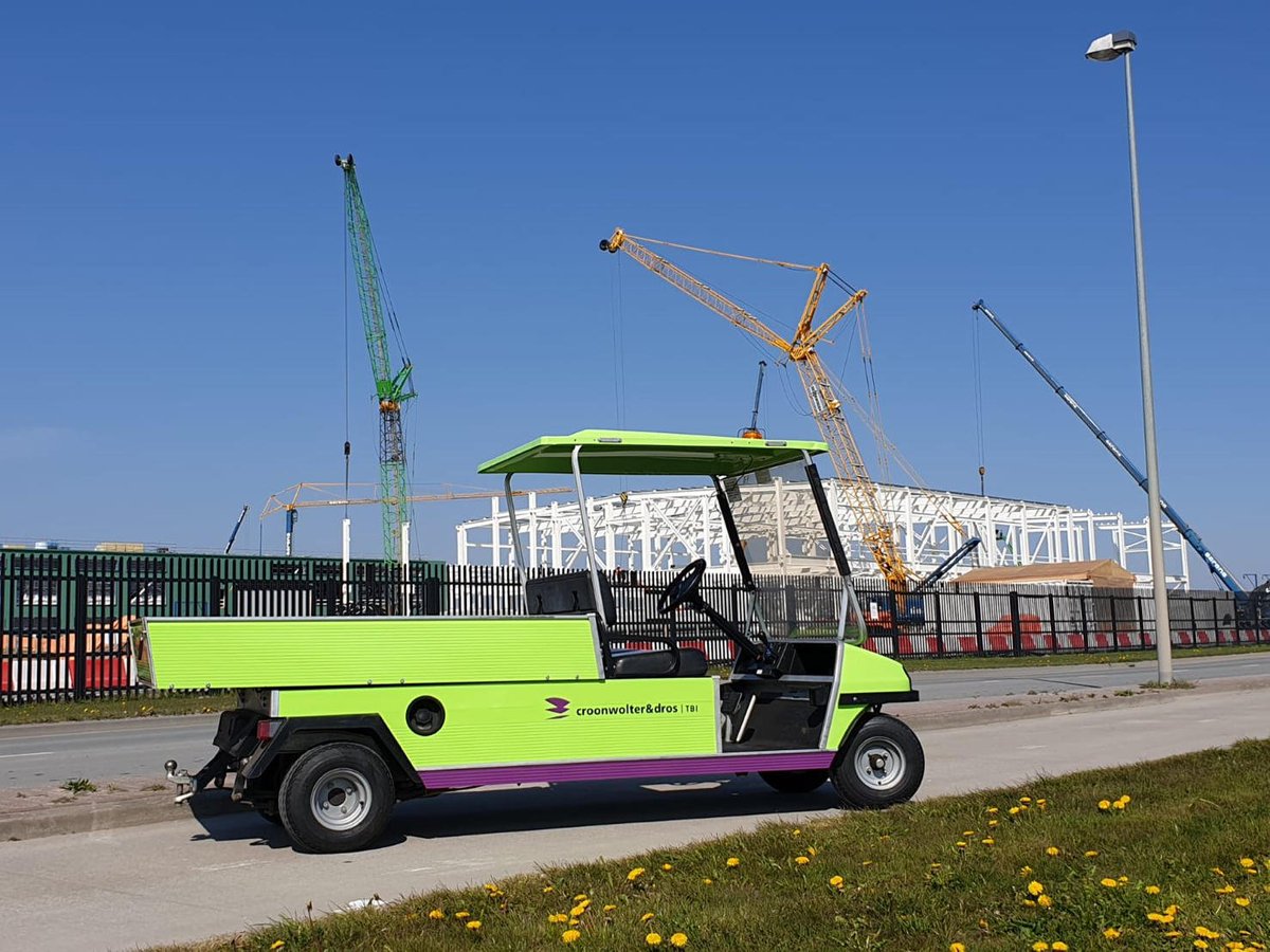 omnimark's tweet photo. Voor onze opdrachtgever @Croonwolterdros een speciale aanvraag: het #wrappen van een #golfkar in de #huisstijl van Croonwolter&amp;dros voor een bepaald project! #golf #carwrapping #partnership #blijfplakken https://t.co/Yi5cZlwWJT