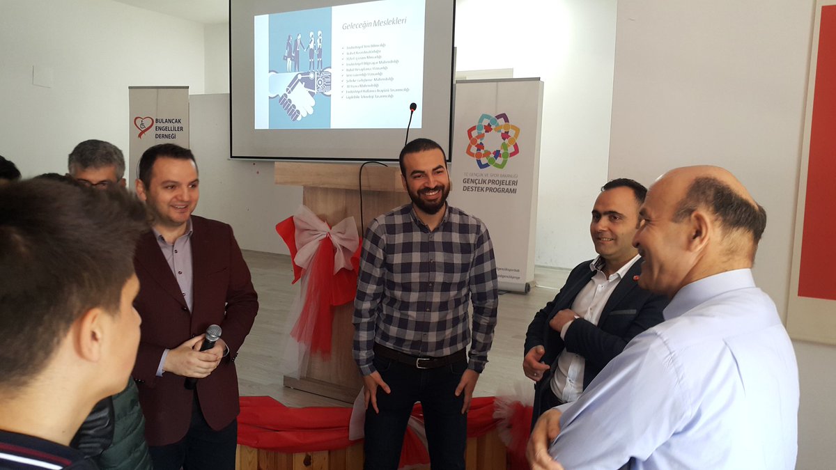 Bulkitkodrobcf's tweet photo. Projemiz kapsaminda bugün Mühendis Burak KESAYAK tarafindan teknoloji 4.0 konulu konferans  verildi. #gsbgençlikproje #bulancakmem #bulancakengellilerderneği @aliozdemirgsb @mbulut06 @senelbulut28 @turguthaci28     @BurakKesayak @ogzmlk https://t.co/xQm70WVaSU