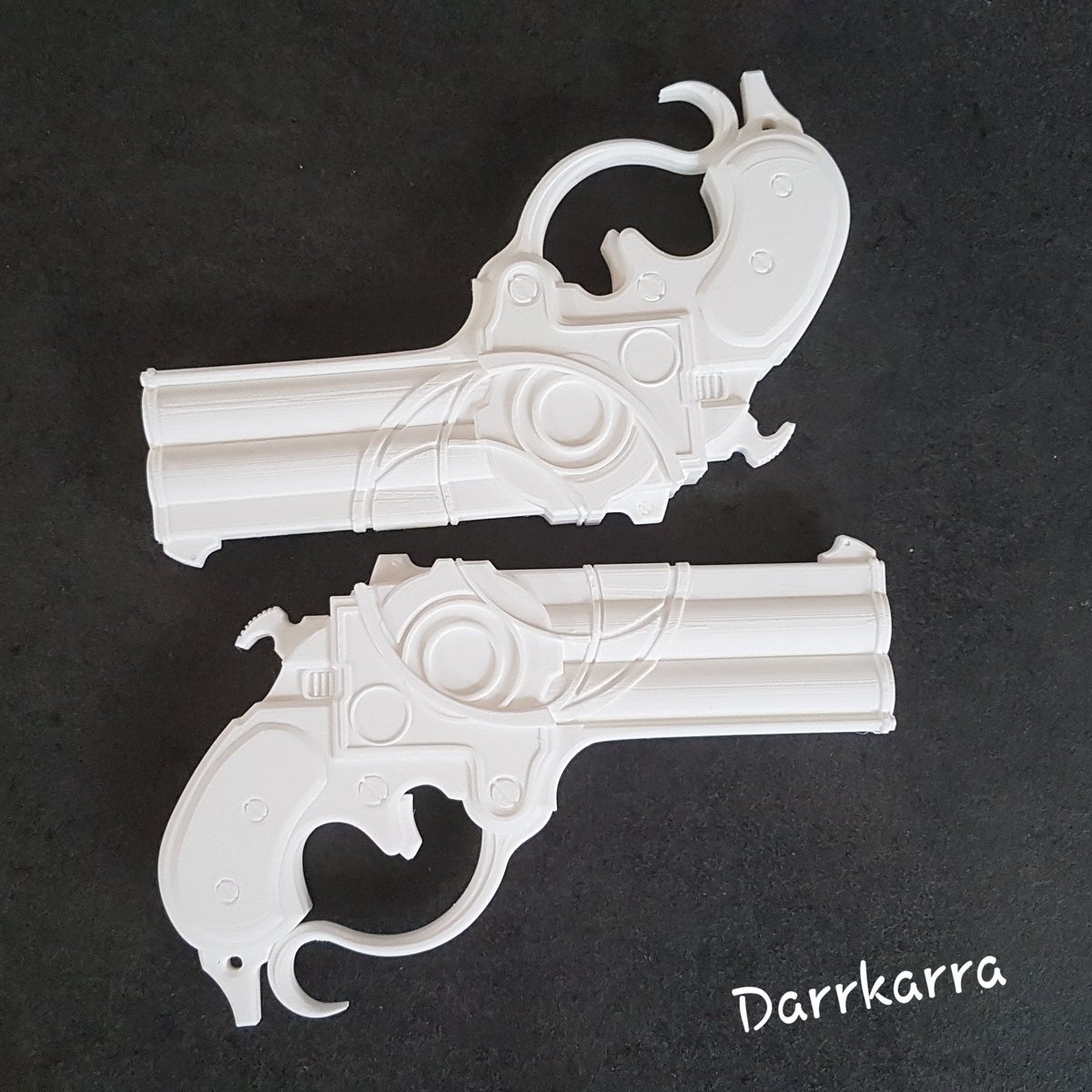darrkarra's tweet photo. Petit souvenir de ma première commission ! Le gun de Bayonetta !!
Little memory of my first commission! The Bayonetta gun !!
#bayonetta #3dpritning #gun #3dmodeling #modeling #darrkarra #3Dprint #impression3D #modele3d #cosplay #commission https://t.co/6UNhl37igP