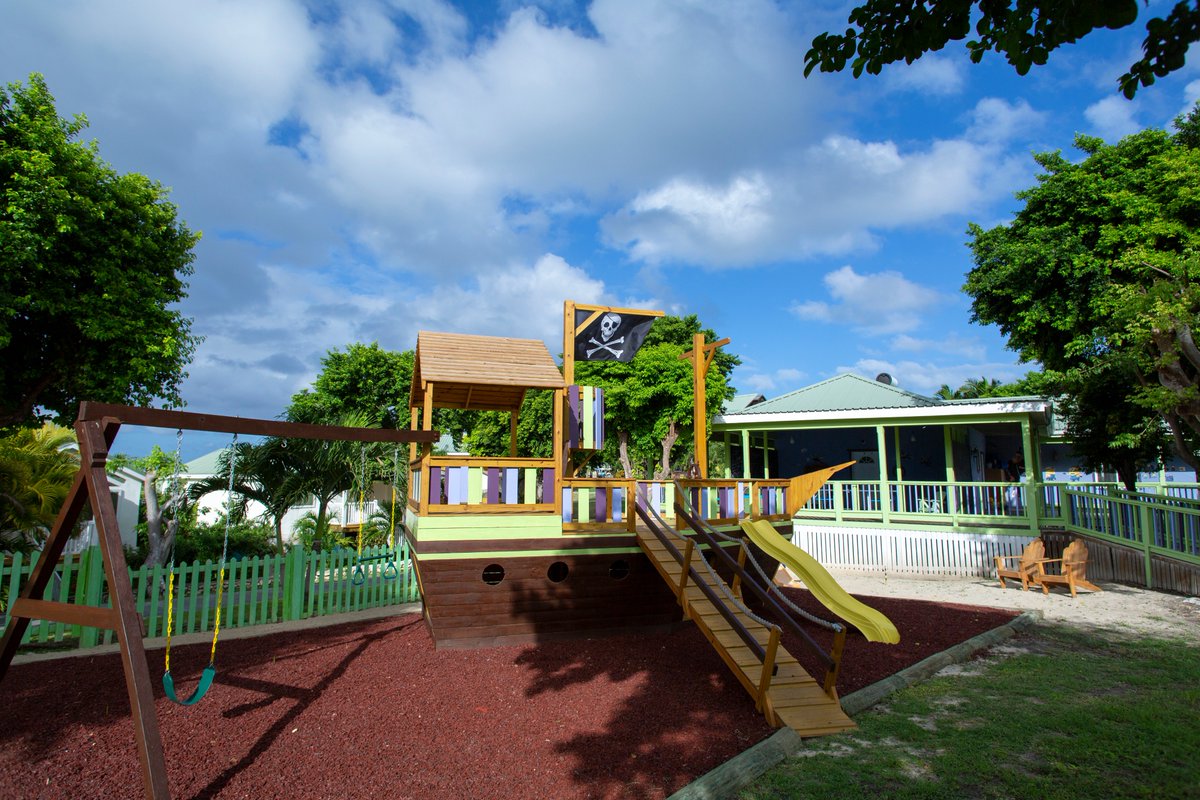 RMILimited's tweet photo. A6. @StJamesClubANU @StJamesClubSLU @VerandahResort  all provide daily award-winning kids club and teen clubs, children staying with Elite will never be bored 😀 #lovecaribbean #familyholidays https://t.co/BYVfqwVxDU