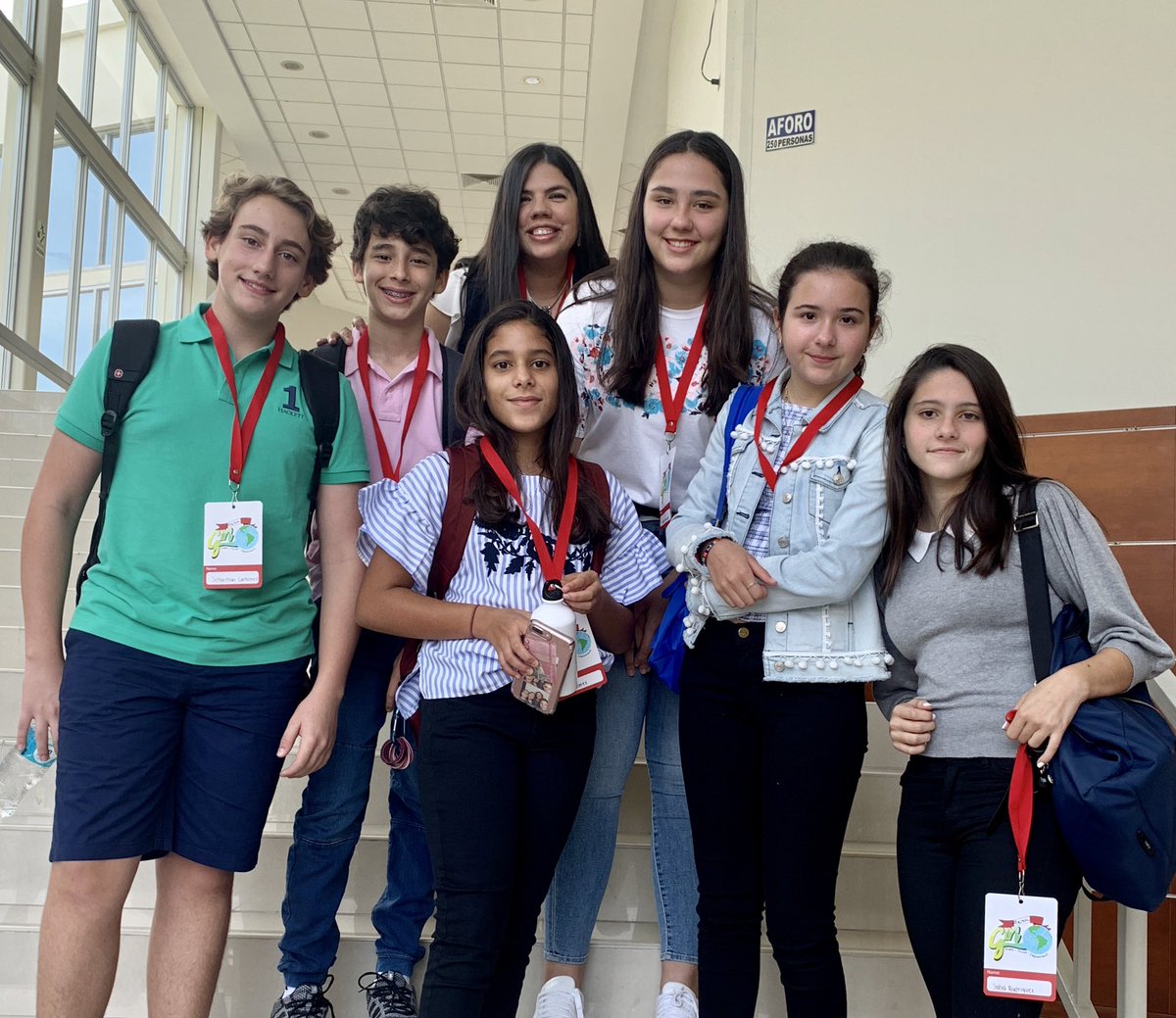 DrAnaliaDenmon's tweet photo. People+Passion=Empowerment At @ColegioFDR for the #perugin by @GlobalIssuesNet with our awesome Sharks! @CMSSharks https://t.co/X6lCD60Xcr