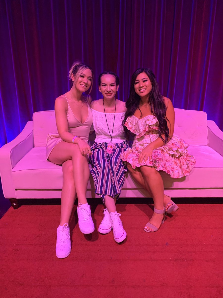 nettielobos's tweet photo. Yesterday was unforgettable, I finally met @ALISHAMARIE after 7 long years! ππ And @missremiashten for 2 years. π₯° Iβm speechless πΆ
I https://t.co/6OJgvV8zWs