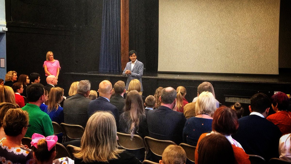 DCFInfo's tweet image. Gosport MP @cj_dinenage &amp;amp; @MMagudia, MD of the Digital Currency Foundation visited the Brune Park Community School to personally hand over the cheque that represents the DCF's goal to support education in the UK