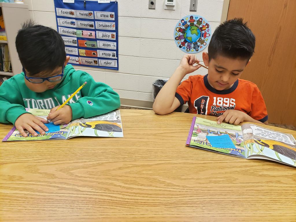 Asking &amp; answering questions about their story. #hardworkers