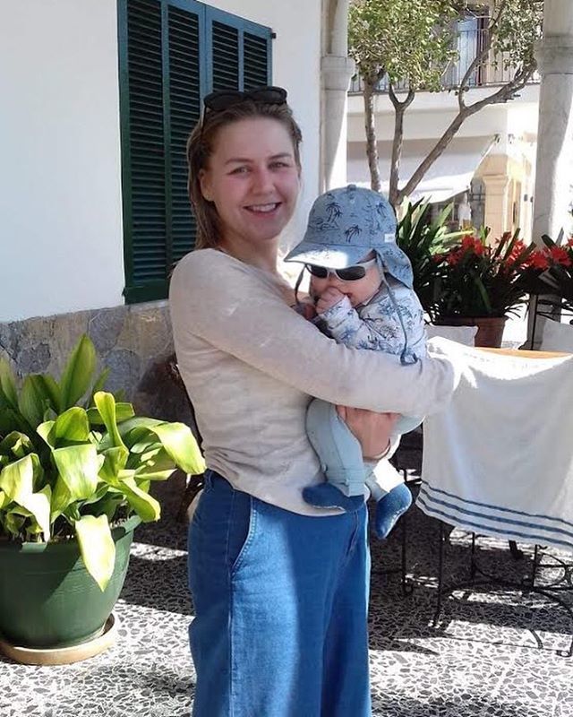 3 snabba med Hygglo-användaren Victoria!

1. Vad har du hyrt och varför?
Jag har hyrt en Stokke Prampack barnvagnsväska som vi använde när vi åkte på semester med vår bebis nyligen.

2. Vad känner du för Hygglo och möjligheten att hyra istället för att k… bit.ly/2UYhAcZ