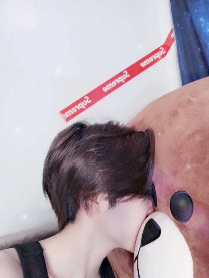 KIMI_nvn's tweet photo. When i first saw you
I saw myself in your hearts
You know what i'm talking about 😉

I imagine was you in my arms
My love, u'r the only one
To me, u'r perfect 👉🏻👈🏻
 
Baby your lips talk without sound in the dark
Anybody know I love you 

My heart is beating for you 😳😳 https://t.co/1lrQJjBCXE