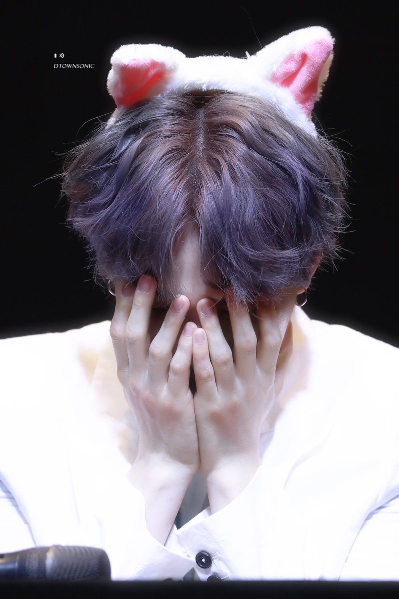 dtownsonic_suga's tweet photo. #SUGA #슈가 #BTS #방탄소년단 
#민윤기 #AgustD 
190426
SG reaction to JIN rapping
#BBMAsTopSocial BTS 
@BTS_twt https://t.co/puWHYvi1BI