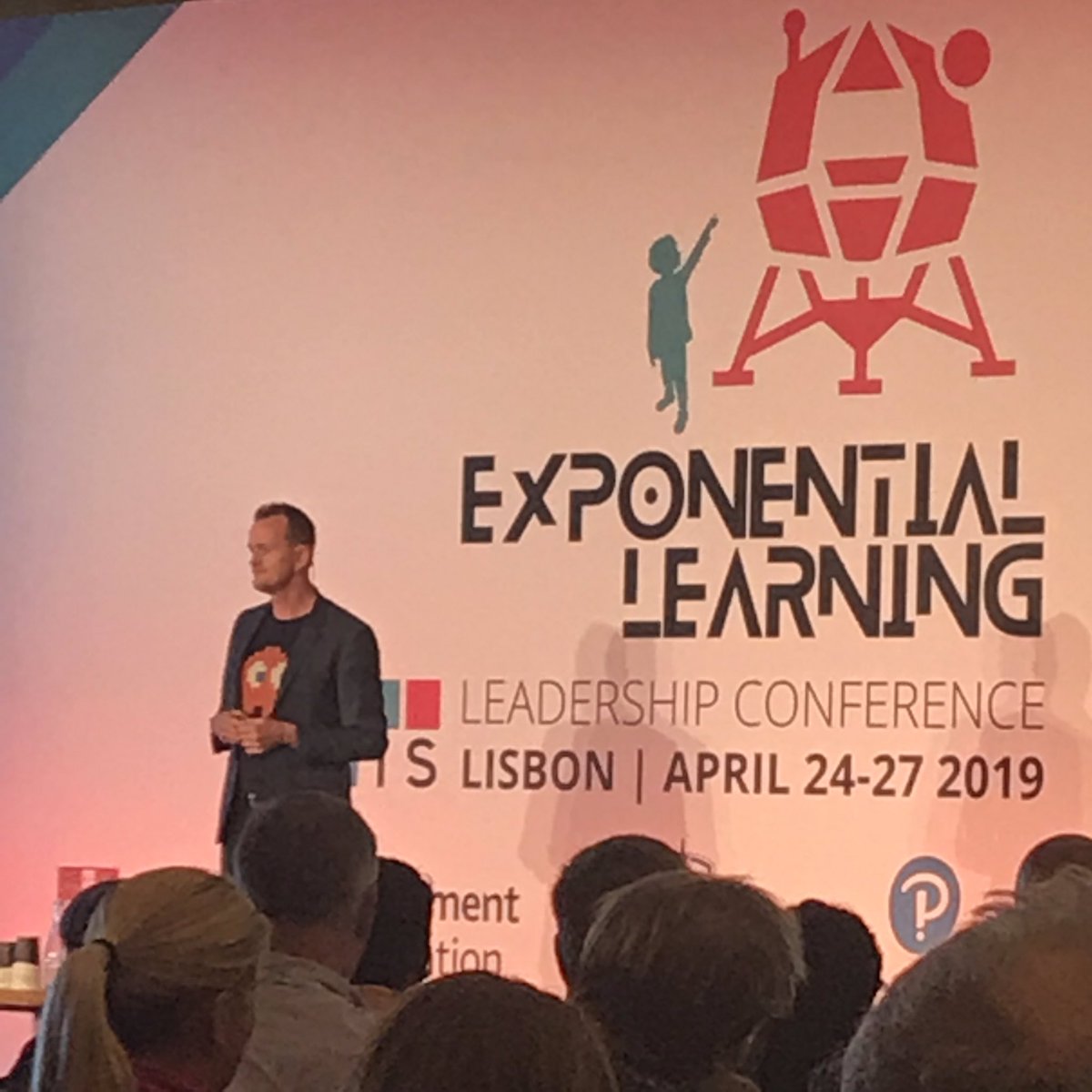 ECIS_Jo's tweet image. Strap yourselves in we are in for one hell of a ride...#exponentiallearning @SimonNoakes #ECISLisbon19