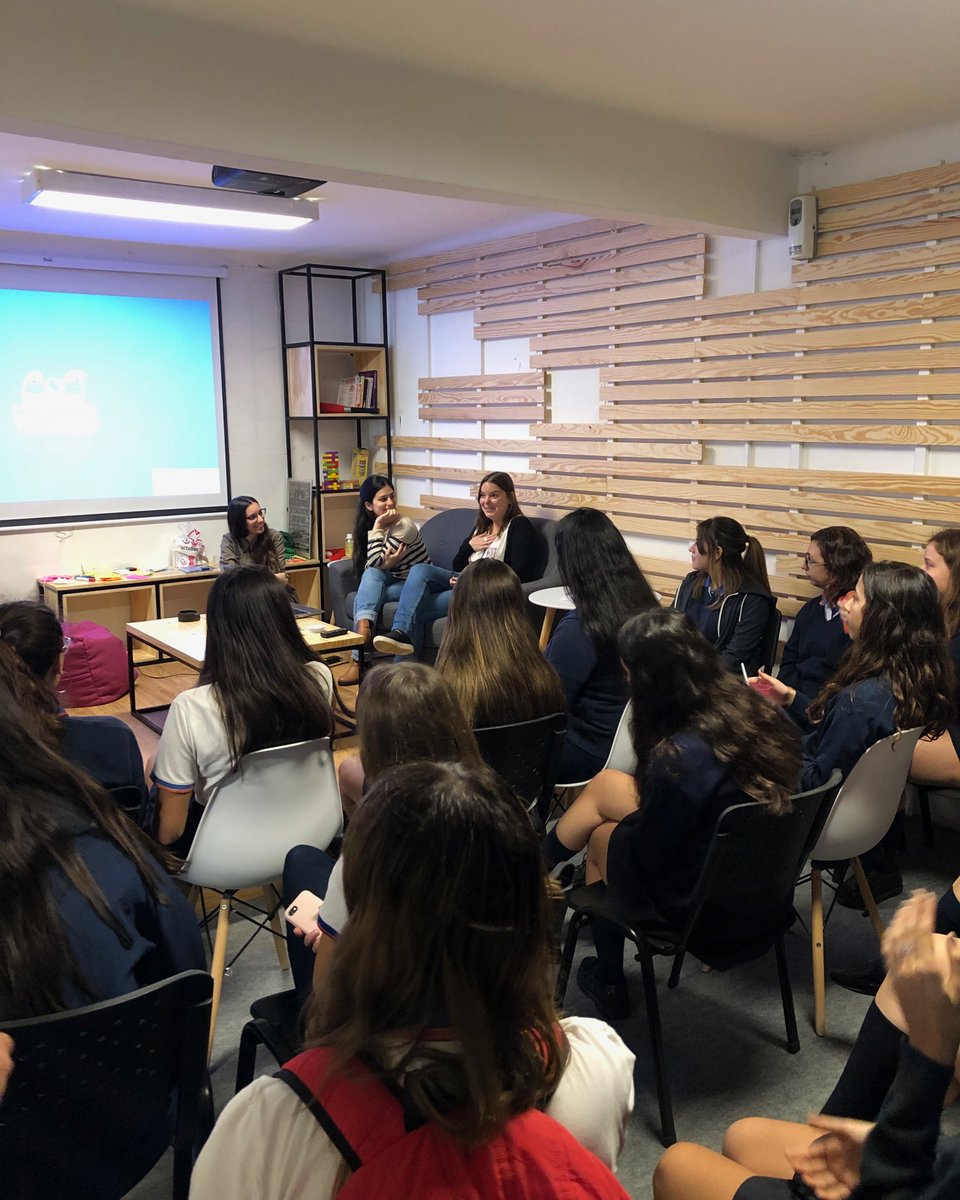 octobotdev's tweet image. To encourage more women to be part of the tech industry, yesterday 21 girls from high school visited our offices to learn what it means to be a developer. 👩🏻‍💻Thanks to all the persons who helped with this initiative! @cutiuy @vivielelbio #techyporeldia #girldeveloper #fun