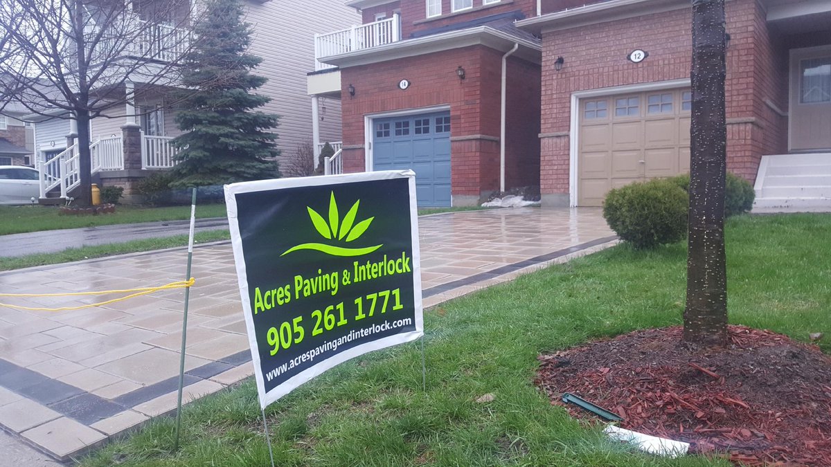 acres_and's tweet photo. #oshawapaving
#whitbypaving
#acrespavingandinterlock https://t.co/7bQKFEX4q4