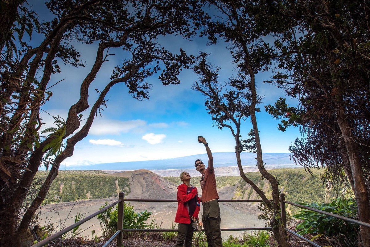 Volcanoes_NPS's tweet photo. It’s #FriendshipFriday! Tag a friend you’d like to explore your favorite national park with during #NationalParkWeek or any other time of year.
#FindYourPark #NPSFriends #HVNPWelcomeBack
NPS Photo/Janice Wei https://t.co/ICJtux7xuo