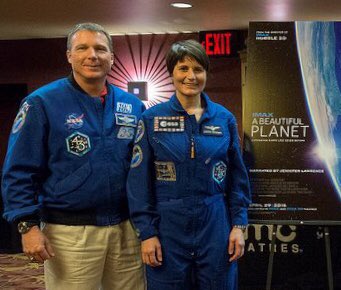 MightyFine89's tweet photo. Happened Birthday β¦@AstroSamanthaβ© Have a wonderful day! #Exp42 #Exp43 https://t.co/nNfjsAGY0s