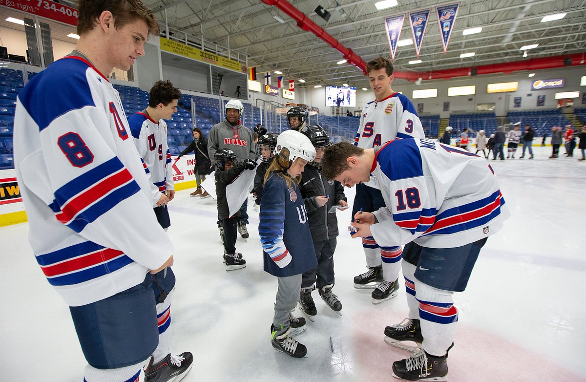 PeteKrupsky's tweet photo. One of my favorite photos (thanks, Patrice Moynihan) from the @USAHockeyNTDP 2001 DOB group. In 2009, Henry Thrun, Patrick Moynihan, and Sean Farrell played on a powerhouse team in Massachusettes that won a Silver Sticks Tournament.  Great they hooked up with the #NTDP together. https://t.co/1lxje93xbr